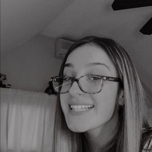 Meet your Posher, Noelle